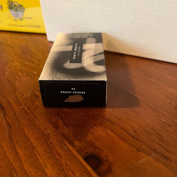 Fenty Beauty Eaze Drop'lit All-Over Glow Enhancer 04 New - Picture 3 of 6